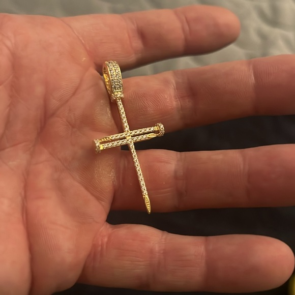 GLD iced out nail cross pendant - Picture 3 of 4